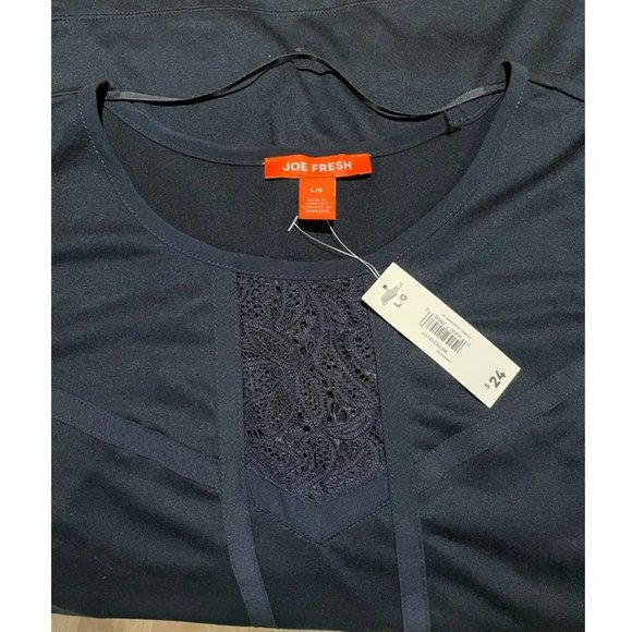 Navy & Lace Sleeveless Top - Picture 3 of 4